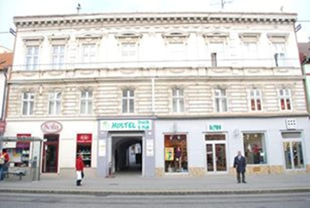 Hyde Park Hostel Bratislava Eksteriør bilde